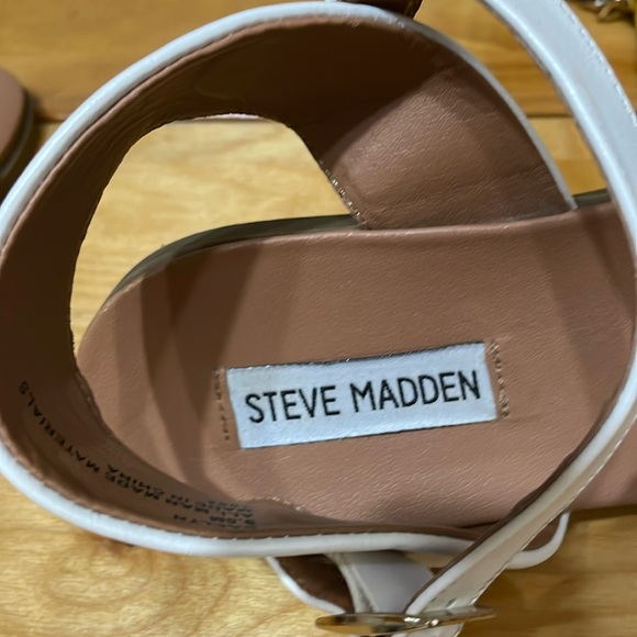 Steve Madden sandles, white - Picture 5 of 6